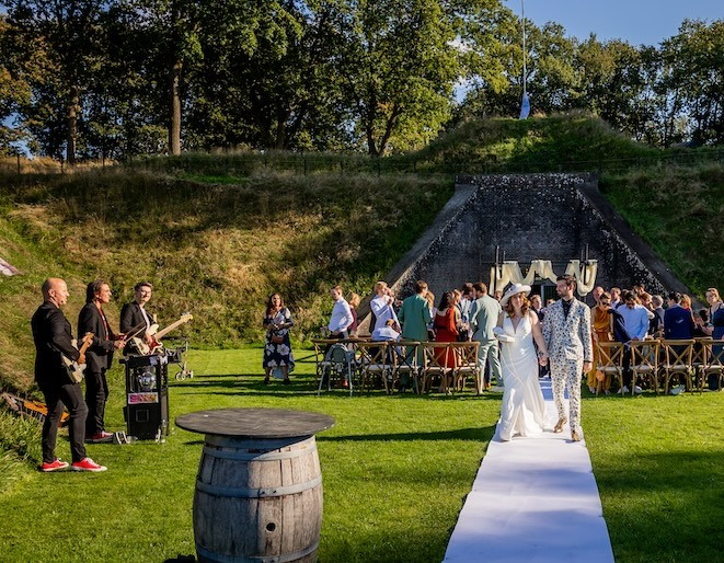 PopUps trouwfeest exit bruidspaar